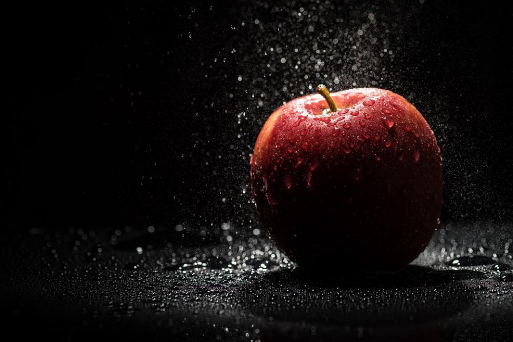 Apple Red Black Flash Apple Red Black Flash