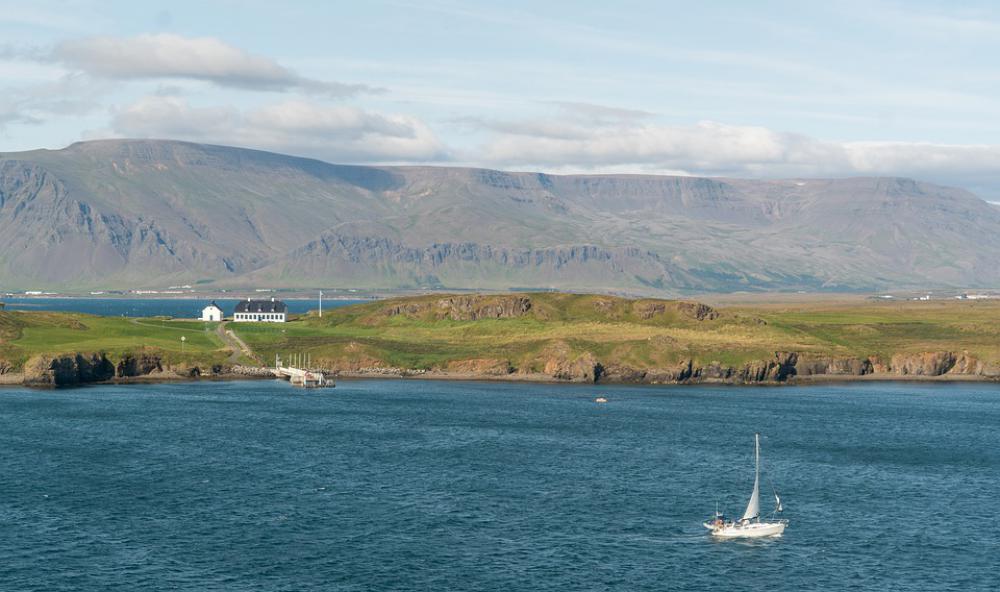 Iceland Coastline Mountains House Architecture Iceland Coastline Mountains House Architecture