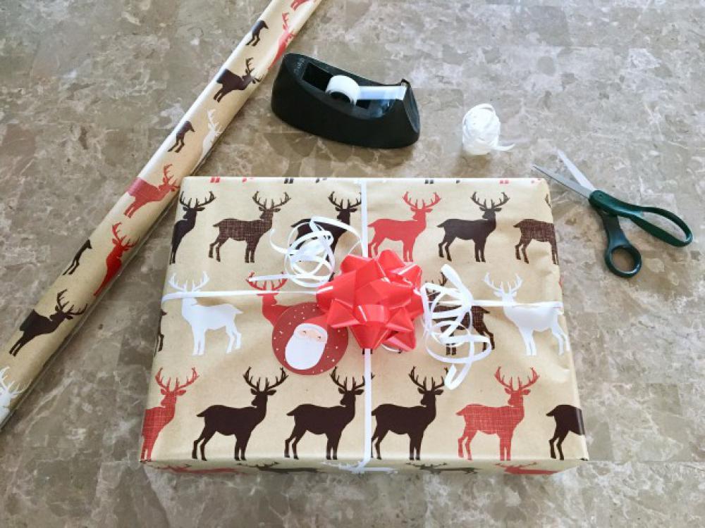 Wrapping Presents Wrapping Presents