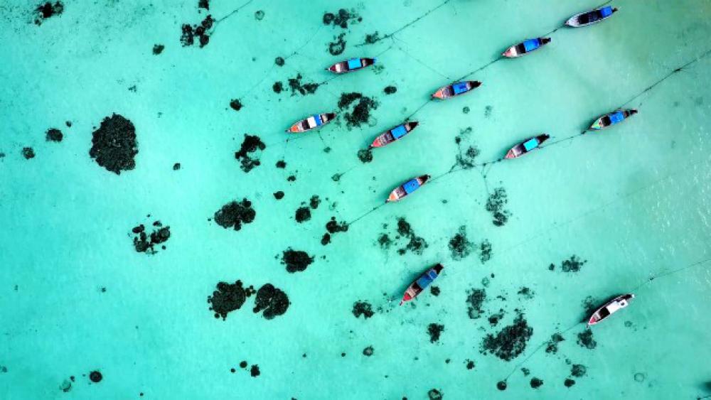 Stunning turquoise sea at Lipe Island in Thailand Stunning turquoise sea at Lipe Island in Thailand