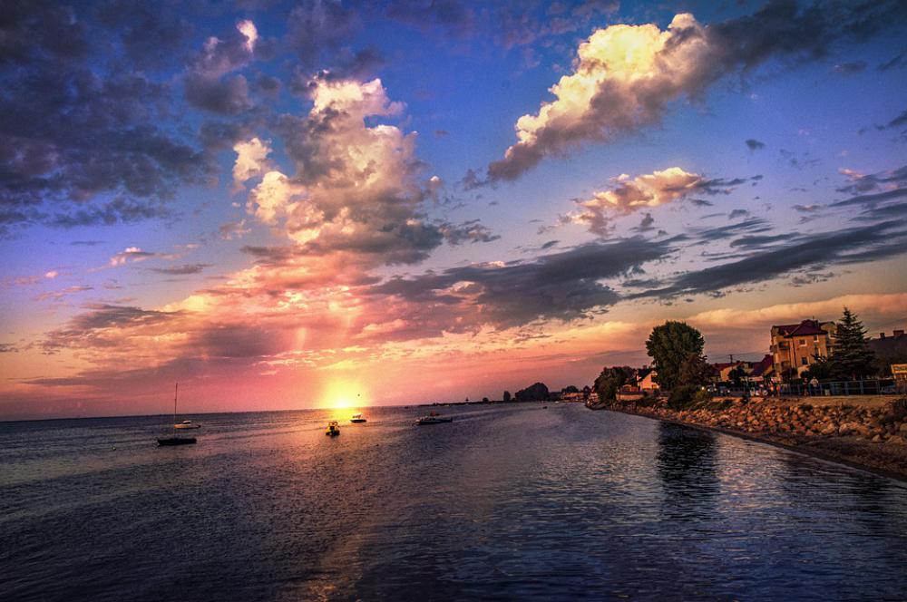 Sea West Landscape In The Evening Beautiful Sea West Landscape In The Evening Beautiful