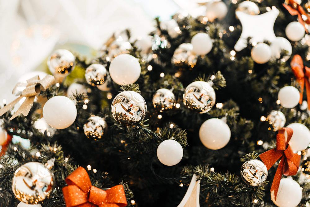 Decorated Christmas Tree Golden and White Free Photo Decorated Christmas Tree Golden and White Free Photo