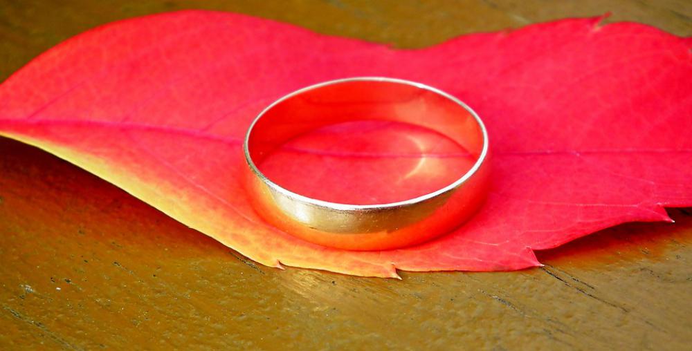 Wedding Ring Gold Leaf Colored Autumn Love Wedding Ring Gold Leaf Colored Autumn Love