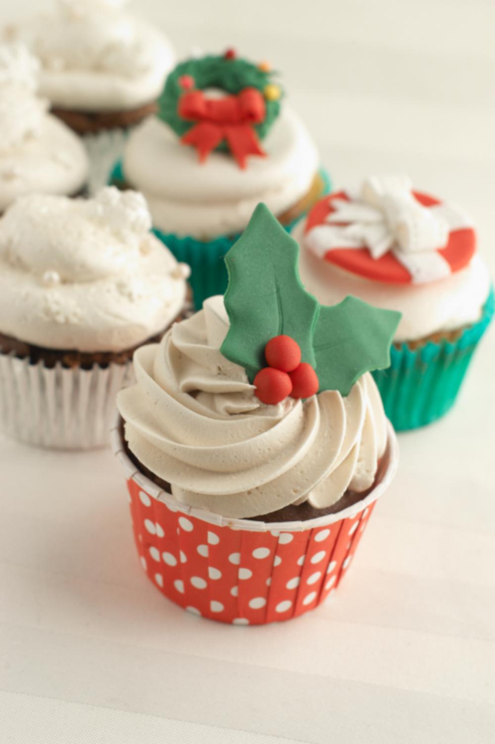 holiday cupcakes dessert christmas chocolate holiday cupcakes dessert christmas chocolate