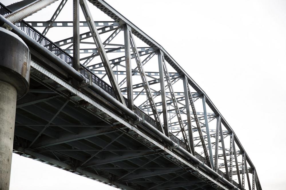 Gray Sky And Bridge Photo Gray Sky And Bridge Photo