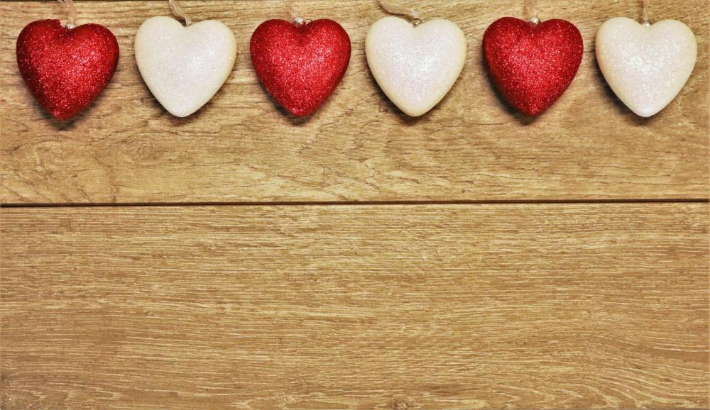 Red And White Hearts On Wood Red And White Hearts On Wood