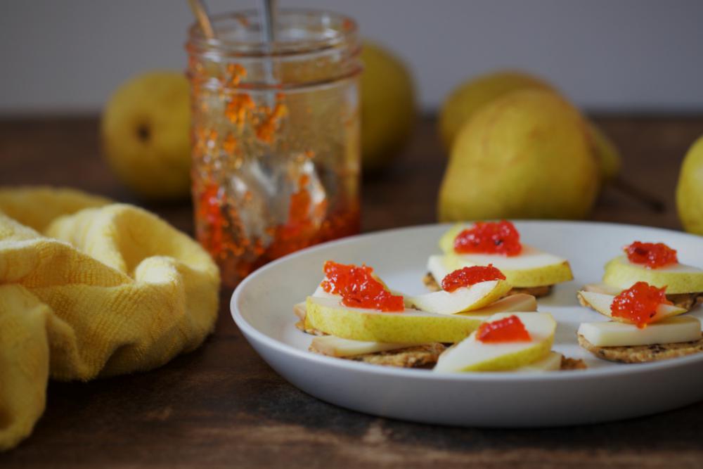 fruit snack plate crackers pears fruit snack plate crackers pears