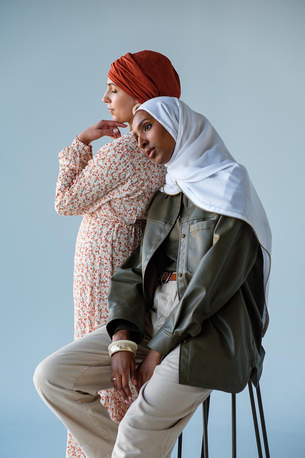 Tow Fashionably Dressed Women Photo Tow Fashionably Dressed Women Photo