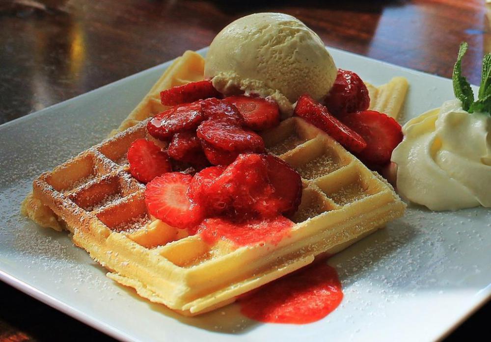 Waffles with Ice Cream Waffles with Ice Cream