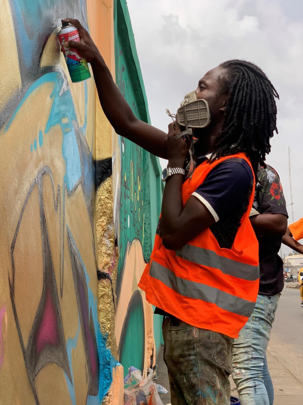 people, festival, fun, graffiti art, men, spray, street art, wall painting, work, effet graff, urban art, mural, handmade, gestural people, festival, fun, graffiti art, men, spray, street art, wall painting, work, effet graff, urban art, mural, handmade, gestural