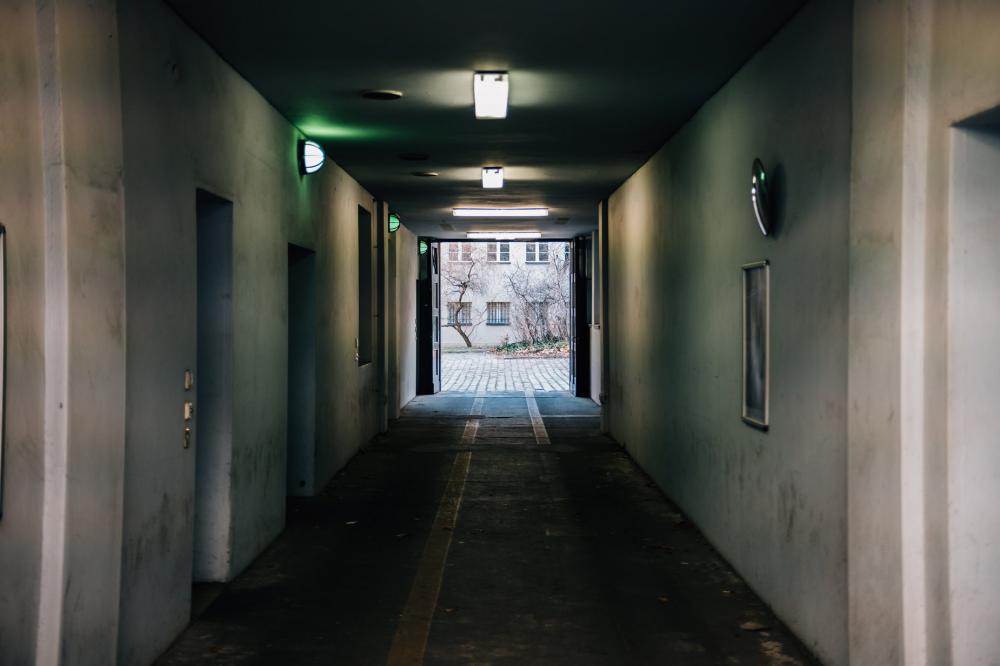 Indoor/Outdoor Walkway Photo Indoor/Outdoor Walkway Photo