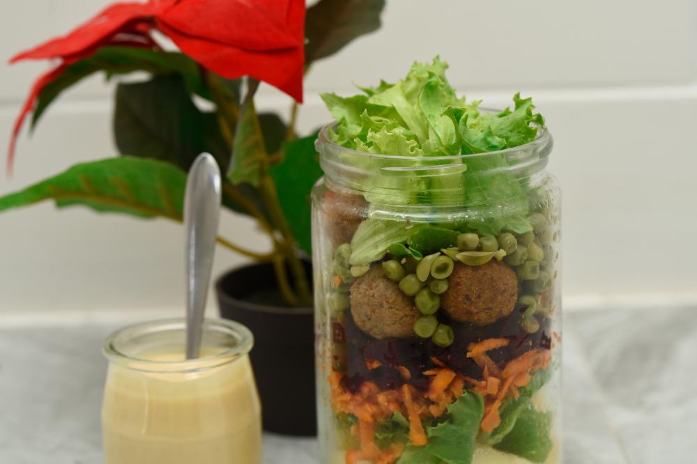 salad, food, meal, lettuce, fresh dish, dressing, nutrition, diet, lunch, healthy dishes, tasty, mayonnaise, sauce, flavor, gastronomy salad, food, meal, lettuce, fresh dish, dressing, nutrition, diet, lunch, healthy dishes, tasty, mayonnaise, sauce, flavor, gastronomy