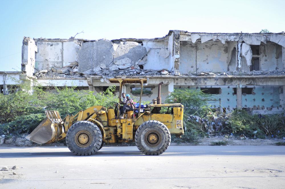 truck, crumbling house, ruins truck, crumbling house, ruins