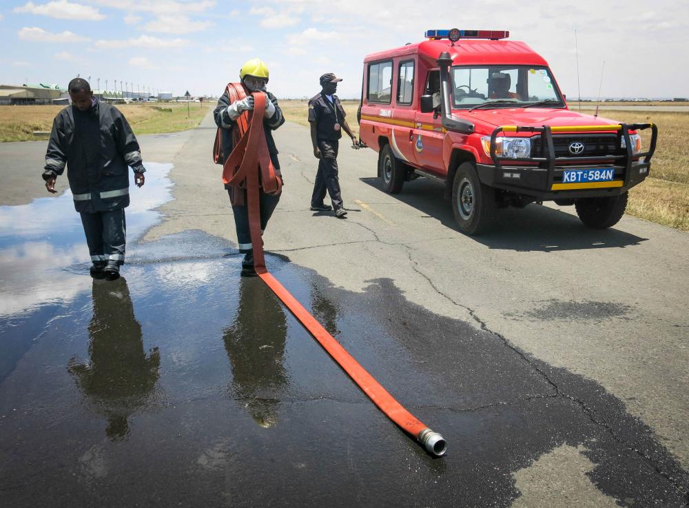 vehicle, people, road, accident, transport, men, work, firefighters, police, rescue, car, truck, water, fire vehicle, people, road, accident, transport, men, work, firefighters, police, rescue, car, truck, water, fire