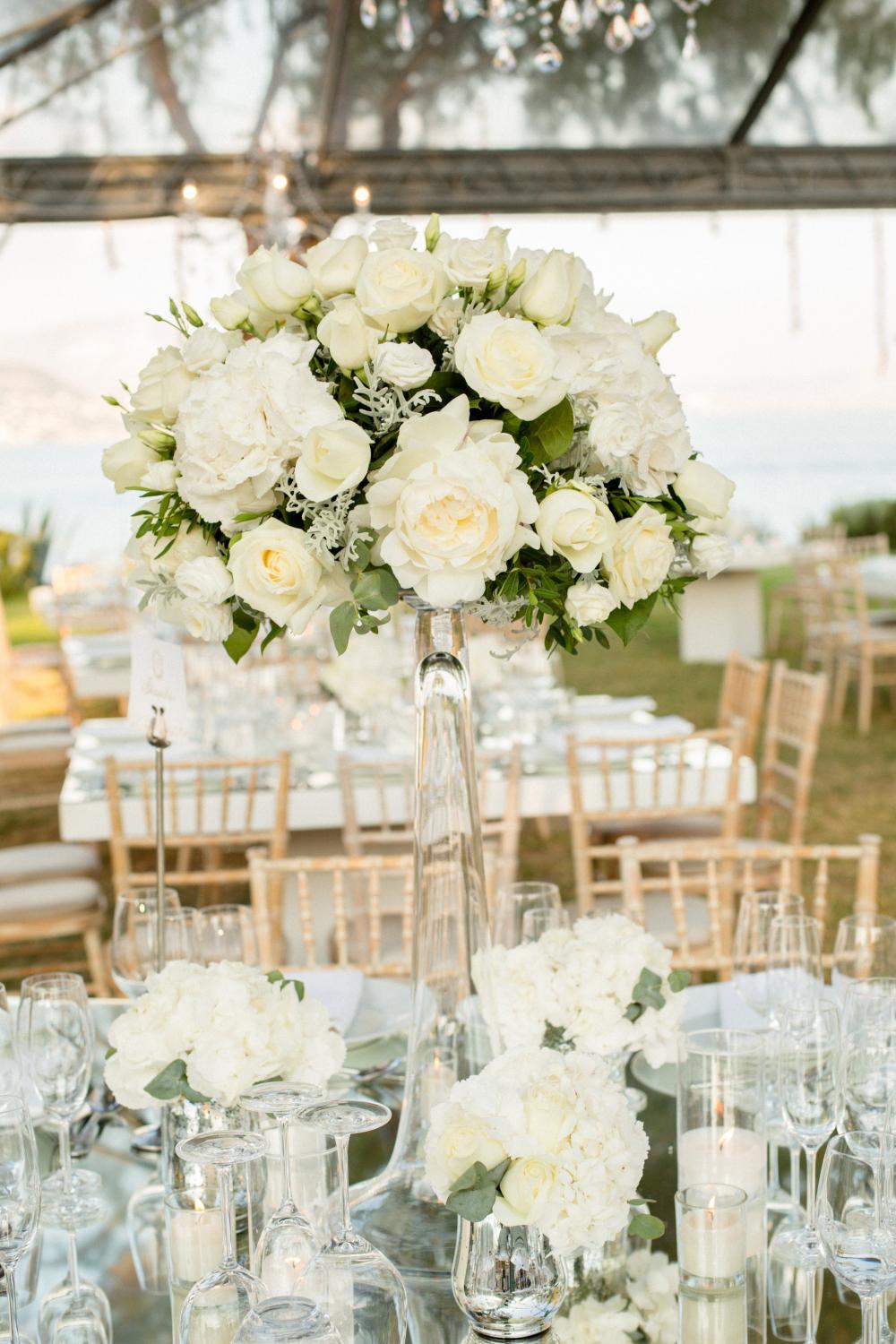 Beautiful Centerpiece At An Outdoor Wedding Photo Beautiful Centerpiece At An Outdoor Wedding Photo