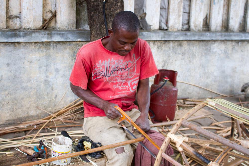 people, work, workshop, saw, DIY, handmade, working materials, carpentry, wood, man, focus people, work, workshop, saw, DIY, handmade, working materials, carpentry, wood, man, focus