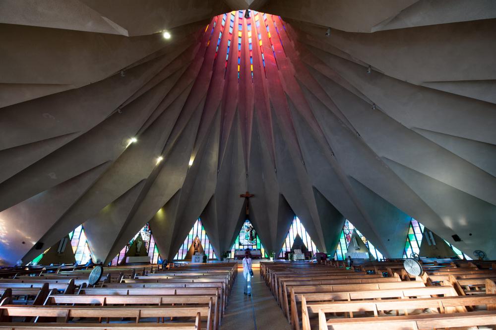 architecture, church, pyramid edifice, construction, building, religion, cross, crucifix, seats, interior decoration architecture, church, pyramid edifice, construction, building, religion, cross, crucifix, seats, interior decoration