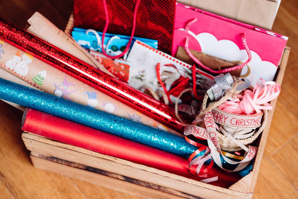 Christmas bags, wrapping paper and ribbons 2 Christmas bags, wrapping paper and ribbons 2