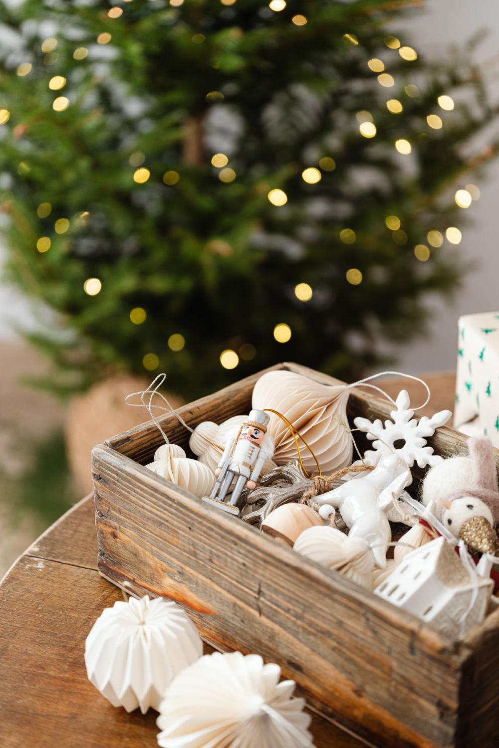Christmas decorations - gifts - lights - tree Christmas decorations - gifts - lights - tree