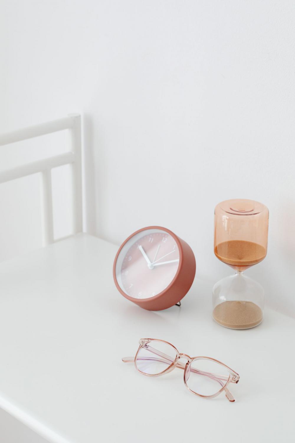 Timekeepers - watch - hourglass - alarm clock Timekeepers - watch - hourglass - alarm clock