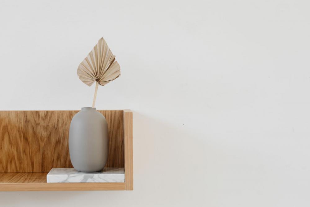 Wooden shelf with decorations Wooden shelf with decorations