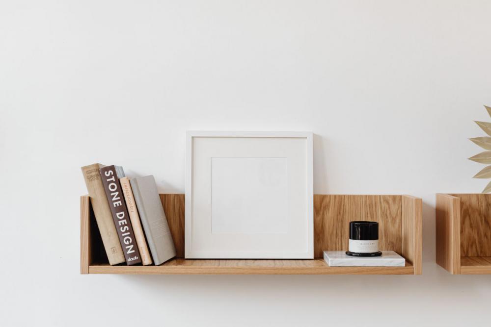 Wooden shelf with decorations Wooden shelf with decorations