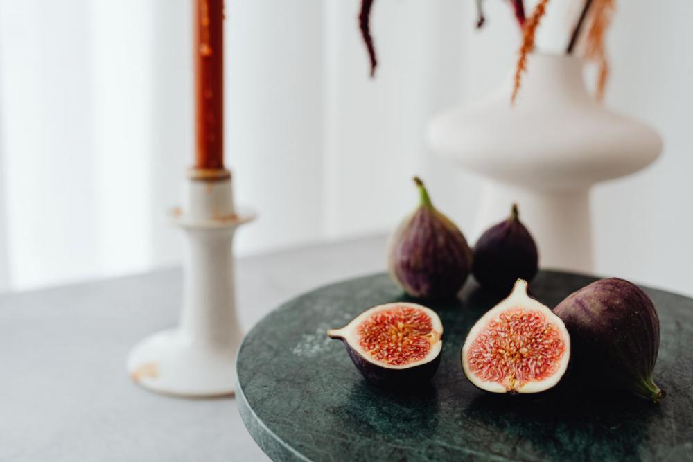 Beautiful and fresh red coloured figs Beautiful and fresh red coloured figs