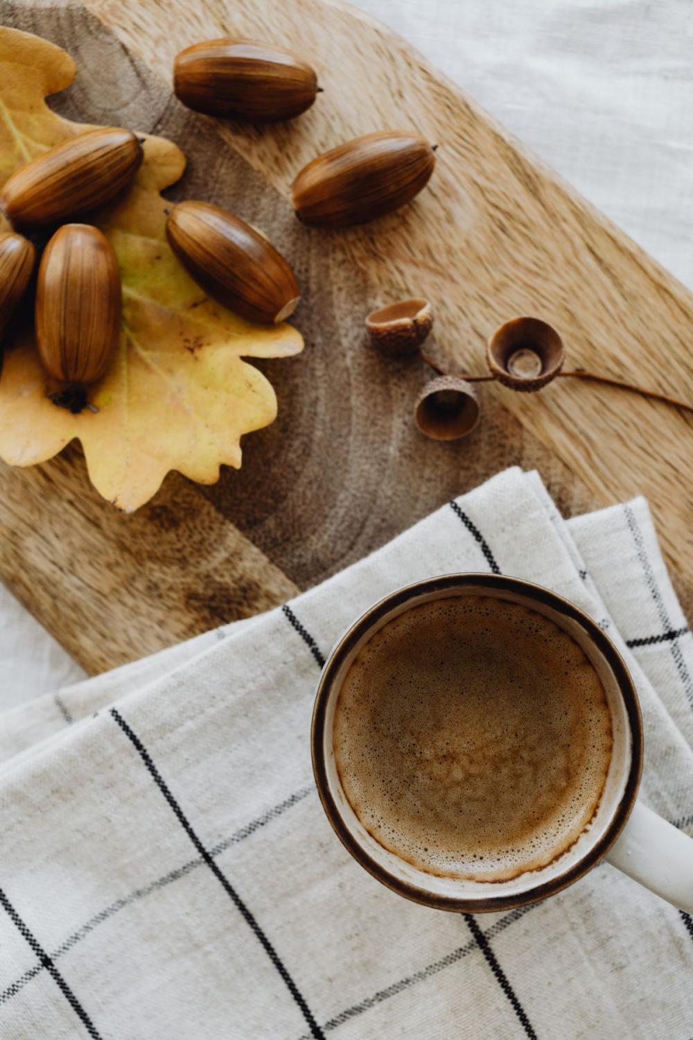 Autumn coffee - pumpkins - acorns - oak leaves Autumn coffee - pumpkins - acorns - oak leaves