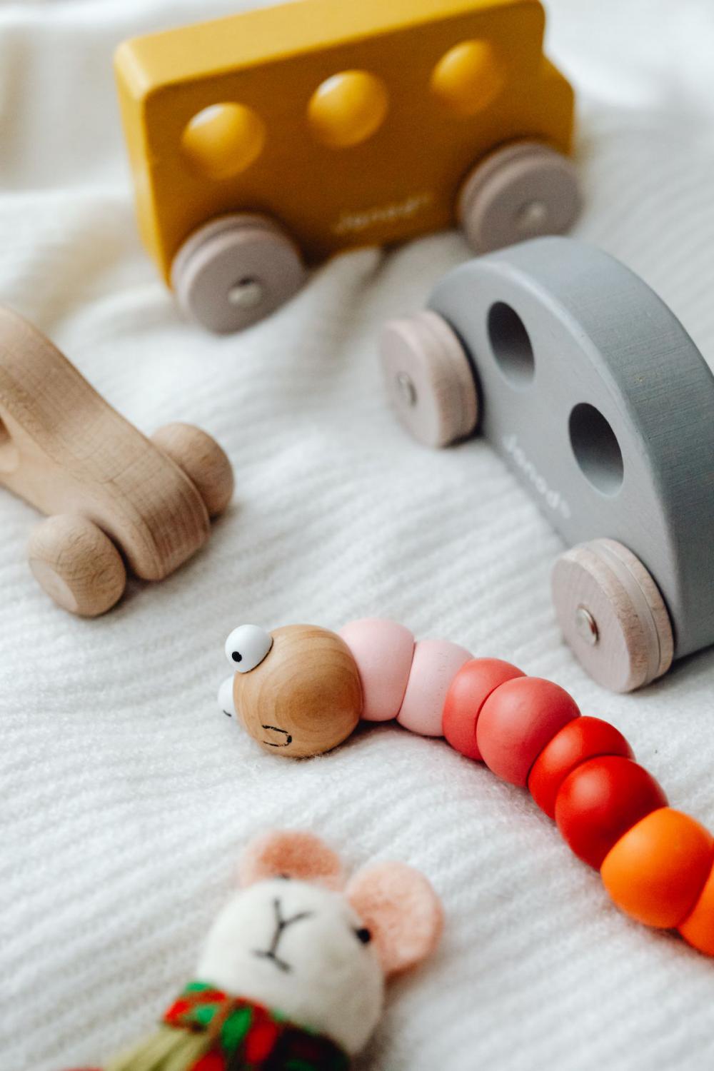 Eco-friendly plastic-free toys made from natural materials - wooden - for kids and toddlers Eco-friendly plastic-free toys made from natural materials - wooden - for kids and toddlers