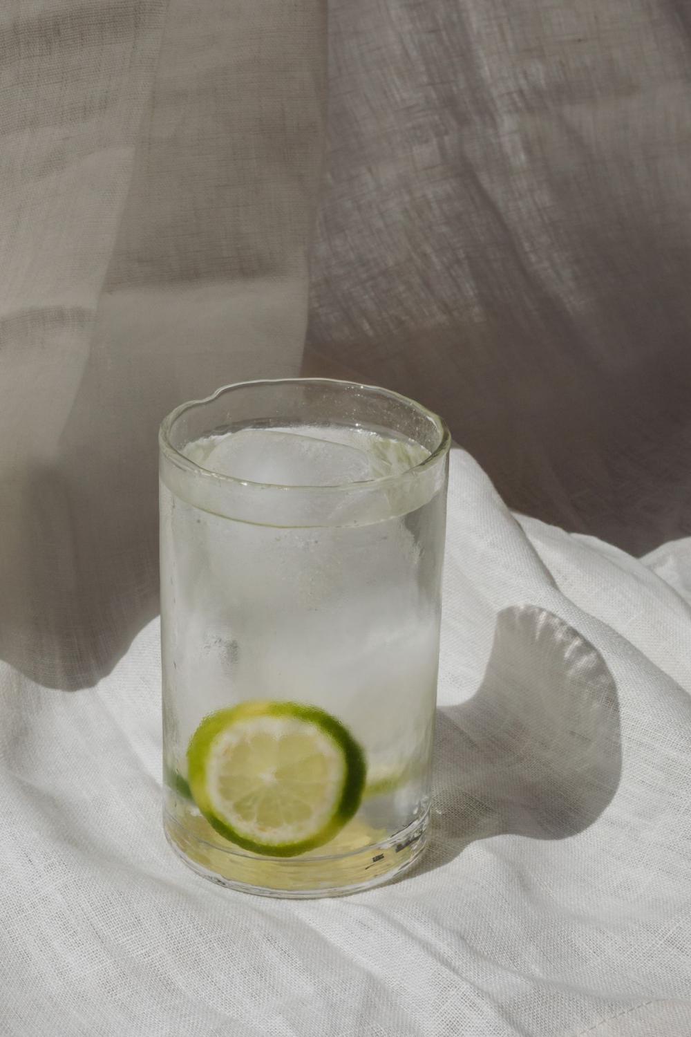 Cold and refreshing detox water - ice cubes Cold and refreshing detox water - ice cubes