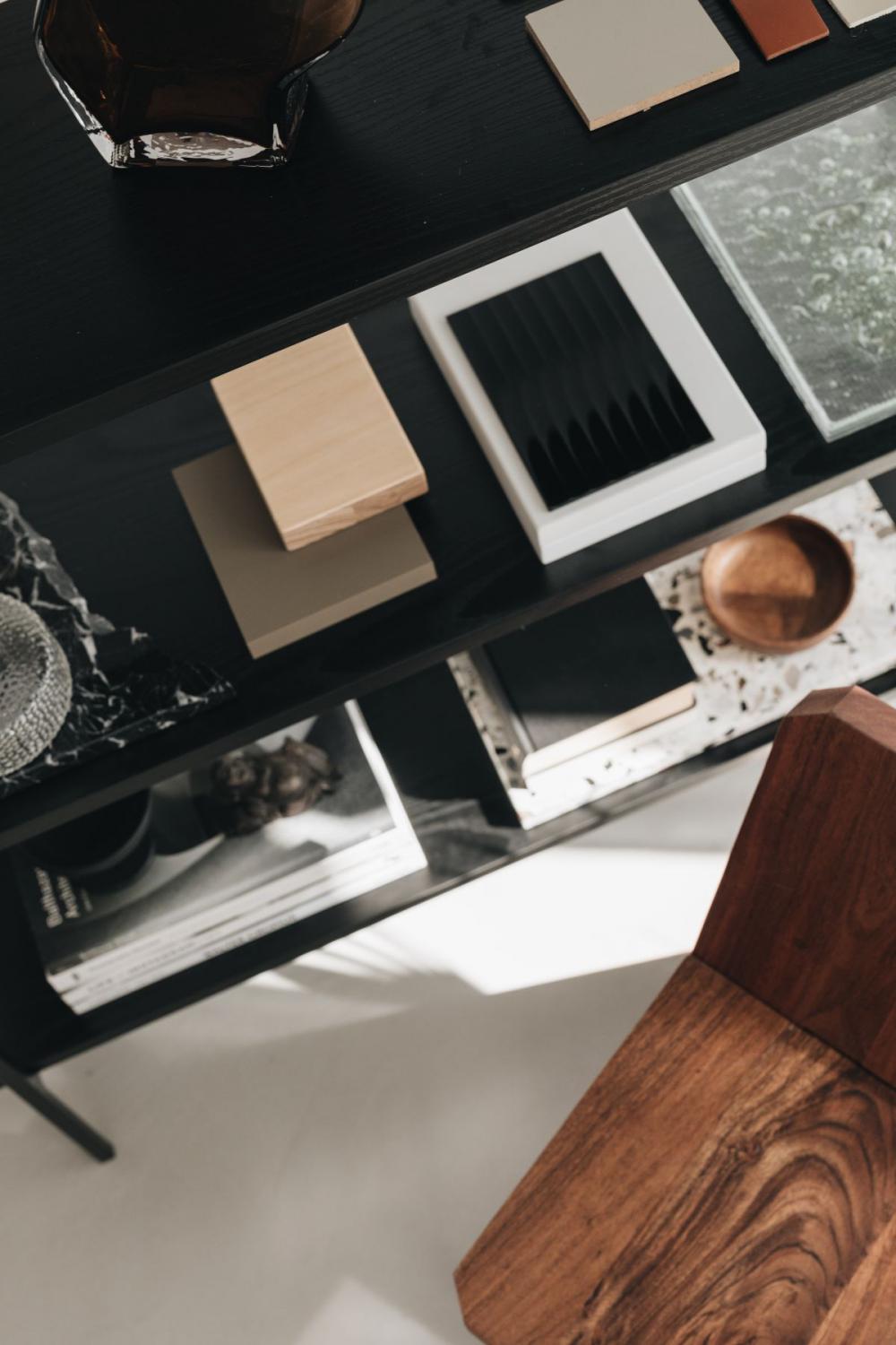 Beautiful Contemporary and Modern Interior - decor - minimal - bright - organised shelves Beautiful Contemporary and Modern Interior - decor - minimal - bright - organised shelves