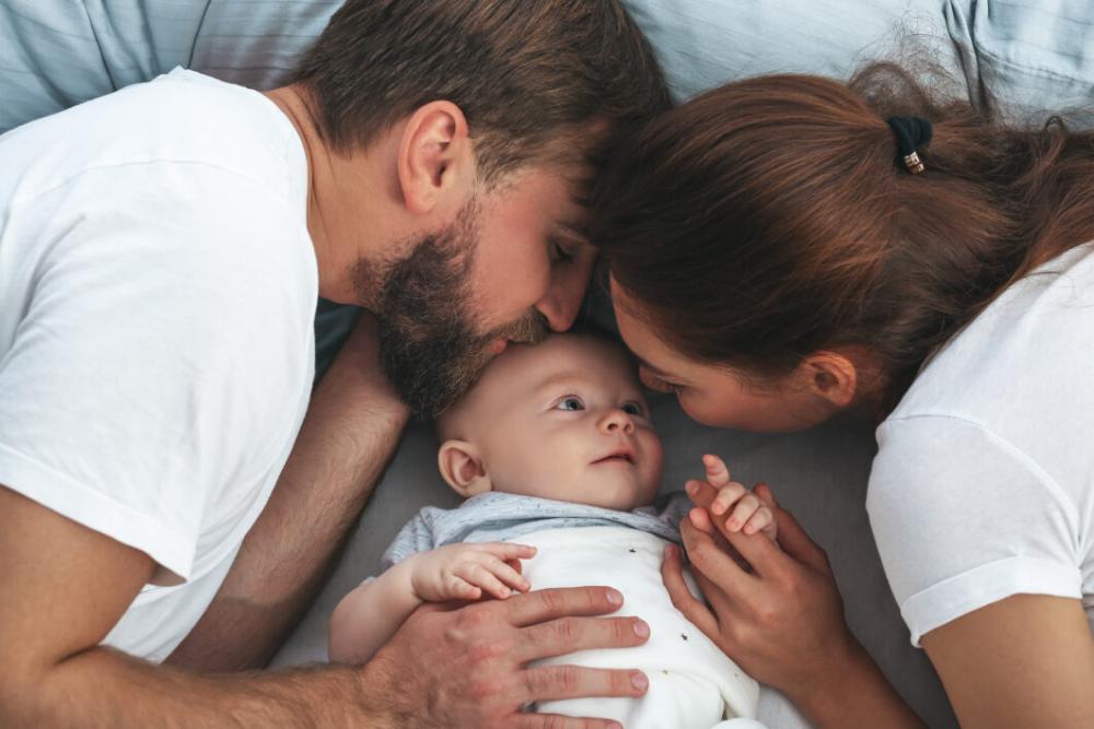 Bed Family Parents Free Stock Photo Bed Family Parents Free Stock Photo