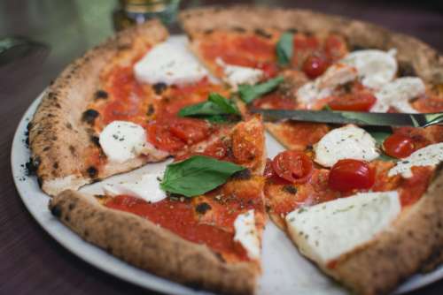 Basic Italian pizza Margherita