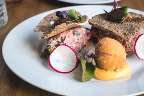 Fancy steak tartare