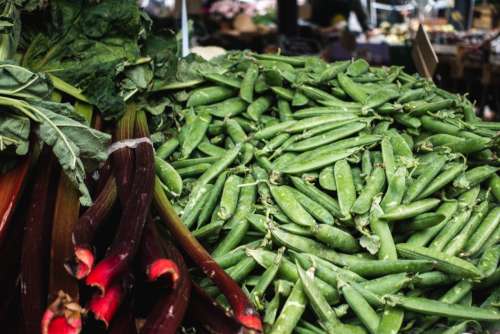 Fresh green peas