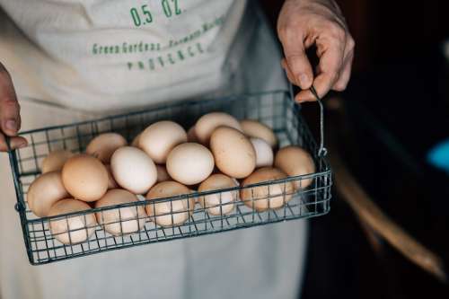 Man holding eggs