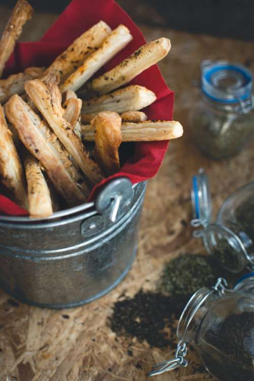 Puff pastry salted snack