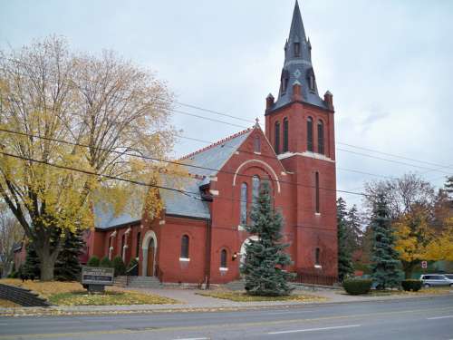 A historic church in Oshawa in Ontario, Canada free photo