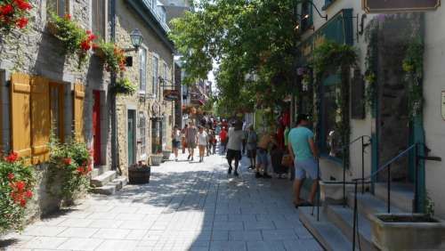 Alleyway with people in Quebec City, Canada free photo
