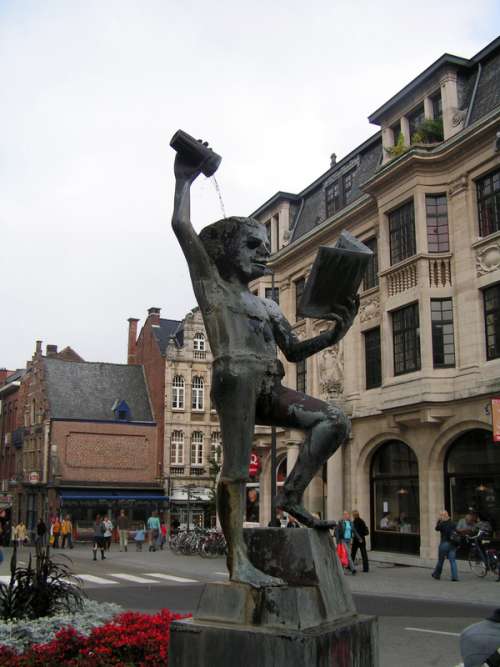 Fonske Statue in Leuven, Belgium free photo