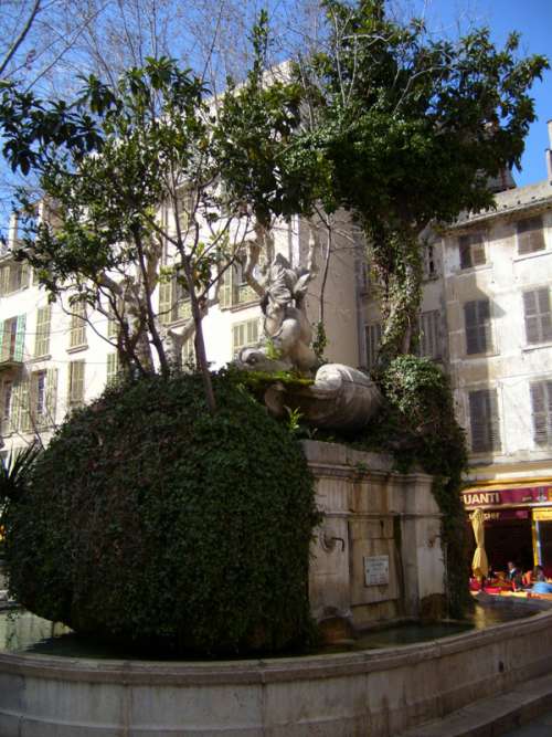 Fontaine des Trois Dauphins, Place Puget , France free photo