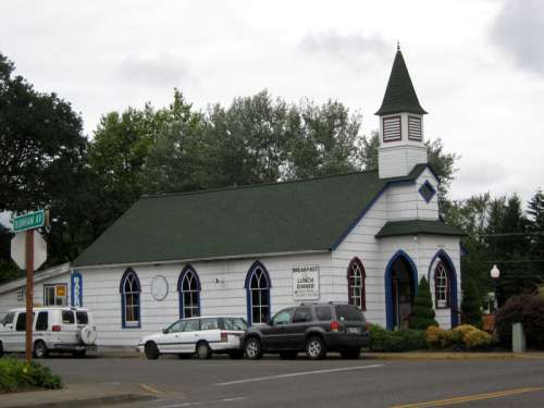 Former church in Veneta, now a restaurant in Oregon free photo