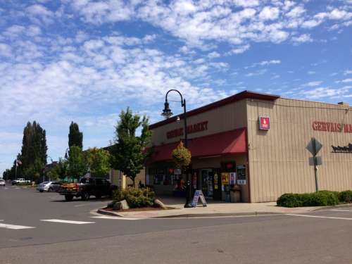 Fourth Street in downtown Gervais in Oregon free photo