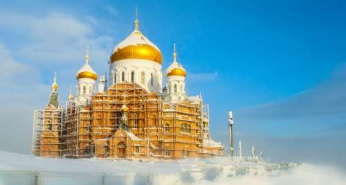 Golden Spires of the Russian Orthodox Church free photo