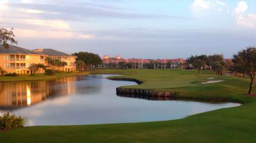 Golf Course landscape in Florida free photo