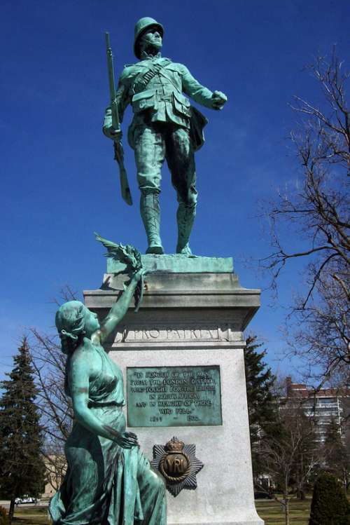 London's Boer War statue, Victoria Park in Ontario, Canada free photo