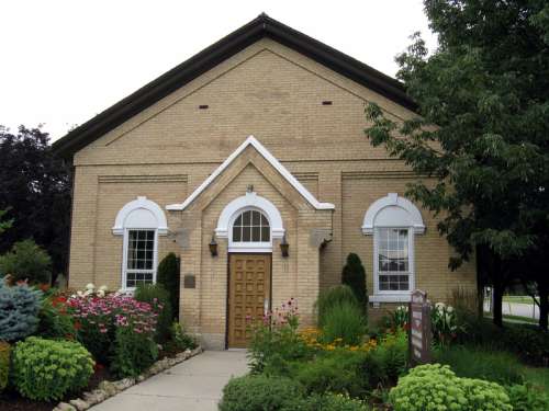 Old Registry Office in Woodstock, Ontario, Canada free photo