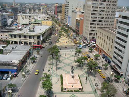 Paseo de Bolívar in Barranquilla, Colombia free photo