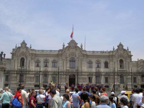Photo of the Peruvian Palace during the Changing of the Guard in Lima, Peru free photo