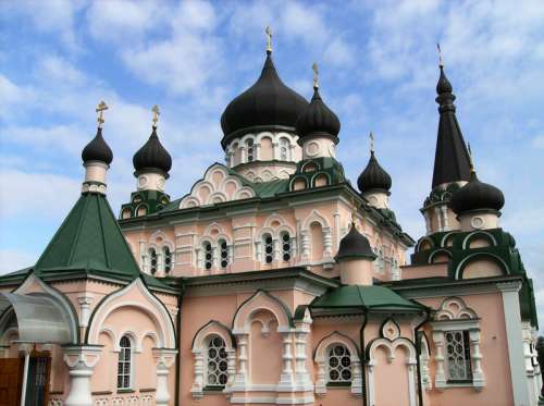 Pokrovsky Monastery architecture in Kiev, Ukraine free photo